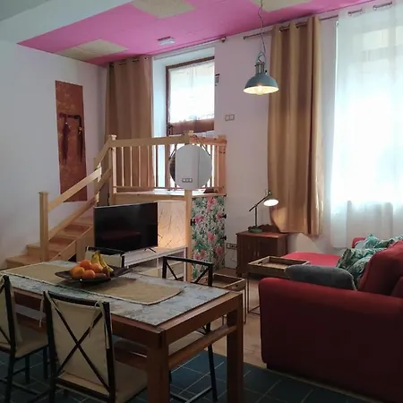 Loft De Diseno En Cima De Apartment *